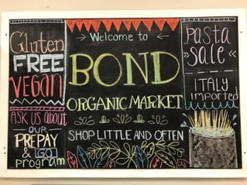 Bond Organic Market. Photo by Wen Chen